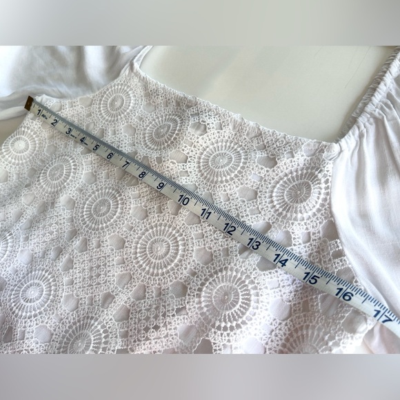 ✨NWT✨ Reitmans Short-Puffy-Sleeve Crochet Blouse with Square Neckline Size M - Picture 9 of 13